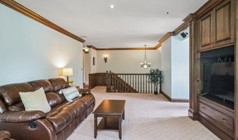 1653 N Belmont Ct, Arlington Heights, IL 60004