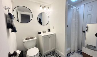 10 Lakeside Dr, Charlestown, RI 02813
