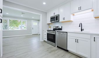 31 Forbes St, East Providence, RI 02915