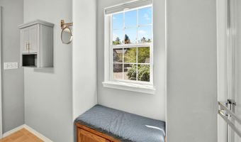 2130 Siskiyou Blvd, Ashland, OR 97520