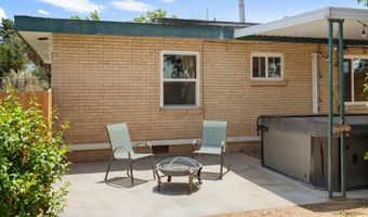903 Manzano St NE, Albuquerque, NM 87110
