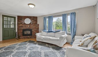 748 Riverside Dr, Augusta, ME 04330