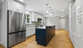 23 Stone Farm Rd, Barrington, NH 03825