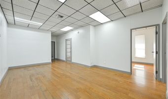 7012 NW 63rd St, Bethany, OK 73008