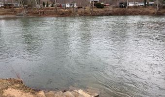 988 S Emerald Isle, Alderson, WV 24910