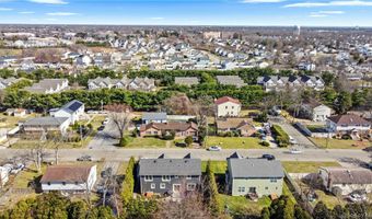 123 Columbus Blvd, Amityville, NY 11701
