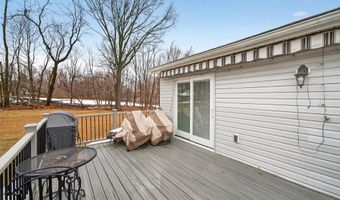 41 Montclair Ave, Airmont, NY 10952