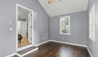 4 Thom Ave, Bourne, MA 02532