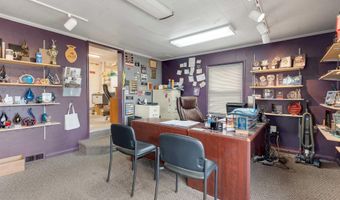 1916 S Wayne St, Auburn, IN 46706