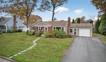 45 Hamden Rd, Cranston, RI 02920