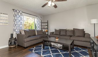 911 Lloyd Ave, Aurora, OH 44202