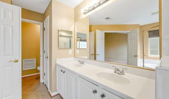 43191 RIDERS Sq, Broadlands, VA 20148