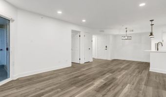 3307 WYNDHAM Cir 2157, Alexandria, VA 22302