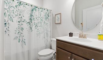 124 Axton Ln, Ashland, VA 23005