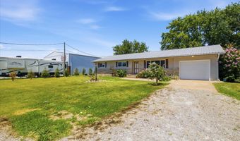 1225 E Church St, Aurora, MO 65605