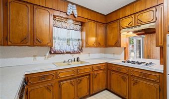 605 7th St, Barling, AR 72923