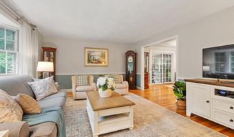 5 Myrtle Dr, Acton, MA 01720