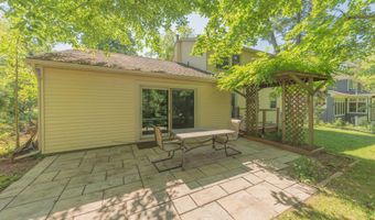 2728 Kimberley Rd, Ann Arbor, MI 48104