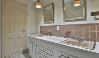 334 S River Rd, Bedford, NH 03110