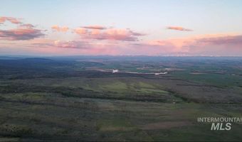 1555 Sadorus Hill Rd, Ashton, ID 83420