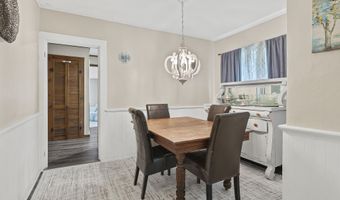 748 Riverside Dr, Augusta, ME 04330