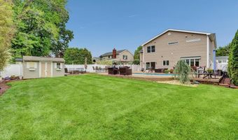 77 Warren Dr, Aberdeen, NJ 07747