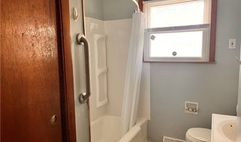 1203 E 17th St, Ashtabula, OH 44004