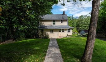 17 S Airmont Rd, Airmont, NY 10901