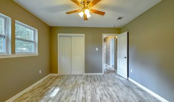 913 Virginia Pl, Bainbridge, GA 39819