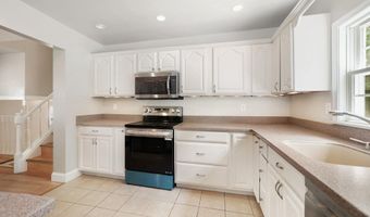 15950 ALAMEDA Dr, Bowie, MD 20716