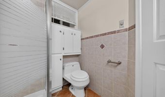 4705 22ND St N, Arlington, VA 22207