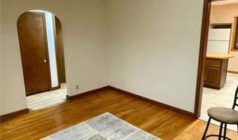 1004 S 2nd St, Alma, WI 54610