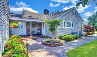 336 Richmond Ave, Amityville, NY 11701