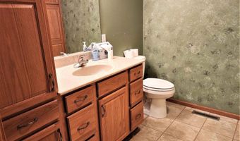 317 N Garfield St, Algona, IA 50511