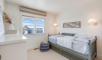 621 Beach Dr, Aptos, CA 95003