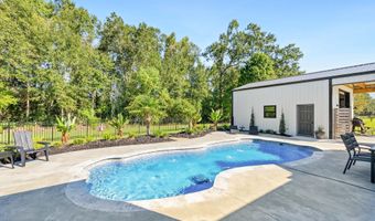 1090 Sandy Ln, Arnaudville, LA 70512