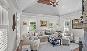 15 Harwood Rd, East Greenwich, RI 02818