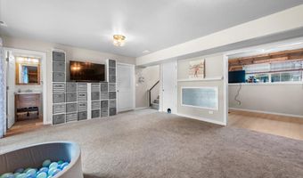 38796 N Kenmore Rd, Antioch, IL 60002