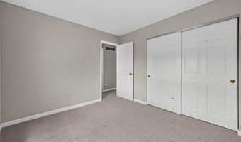 2358 Hidden Meadow Ln, Ballwin, MO 63021