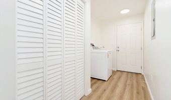 323 W Papa Ave, Kahului, HI 96732