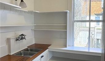 41 Walcott Ave, Jamestown, RI 02835