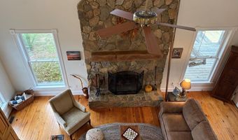 775 Cobbs Rd, Arvonia, VA 23004