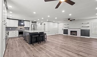 22617 155th St, Basehor, KS 66007
