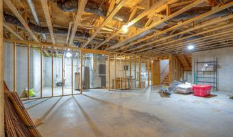 1303 N 158th Ct, Basehor, KS 66007