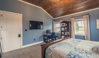 917 McDonald Dr, Amsterdam, NY 12070
