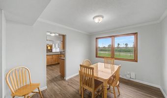 302 Village Cir, Altoona, IA 50009