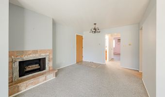 801 S Dwyer Ave D, Arlington Heights, IL 60005