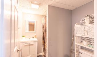 207 Donna Dr, Aurora, IN 47001