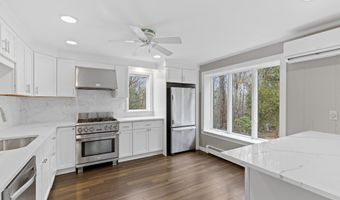 29 Sturgis Ln, Barnstable, MA 02630
