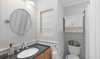 7322 Greentree Rd, Bethesda, MD 20817